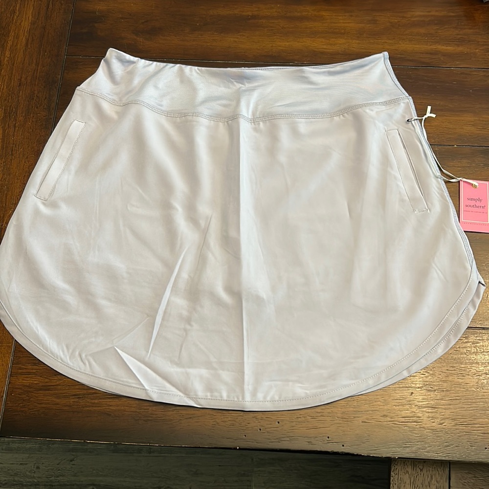 Lilac athletic skort / athleisure skirt with hidden shorts and pockets